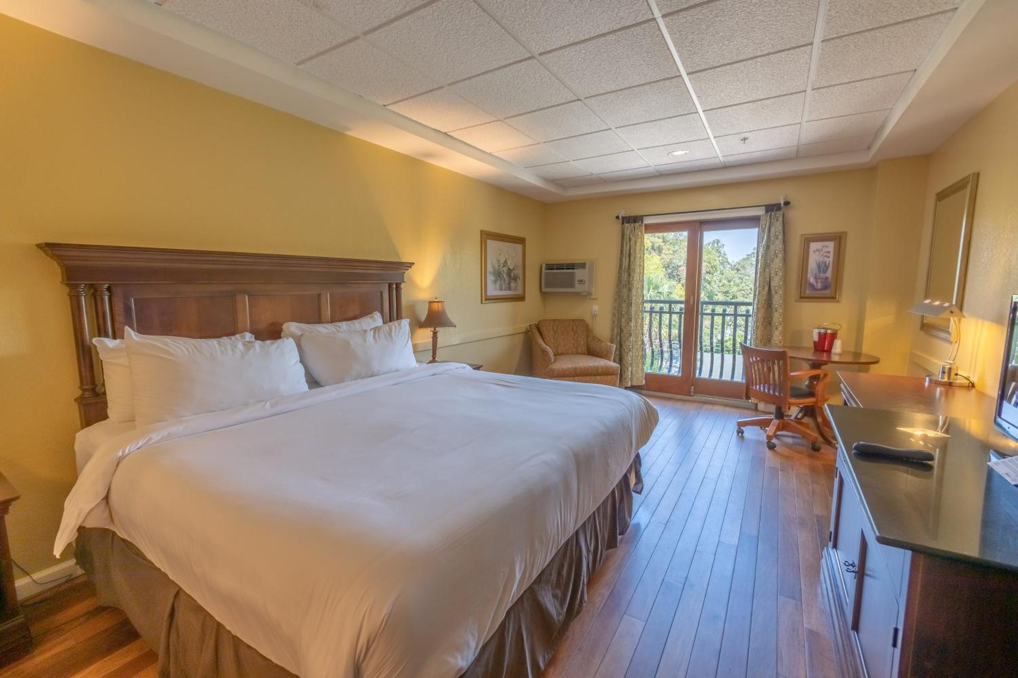 Ocean Inn & Suites St. Simons Island Екстериор снимка