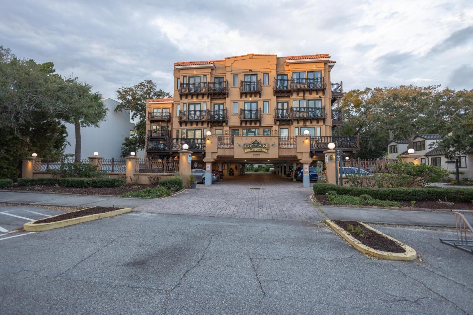 Ocean Inn & Suites St. Simons Island Екстериор снимка