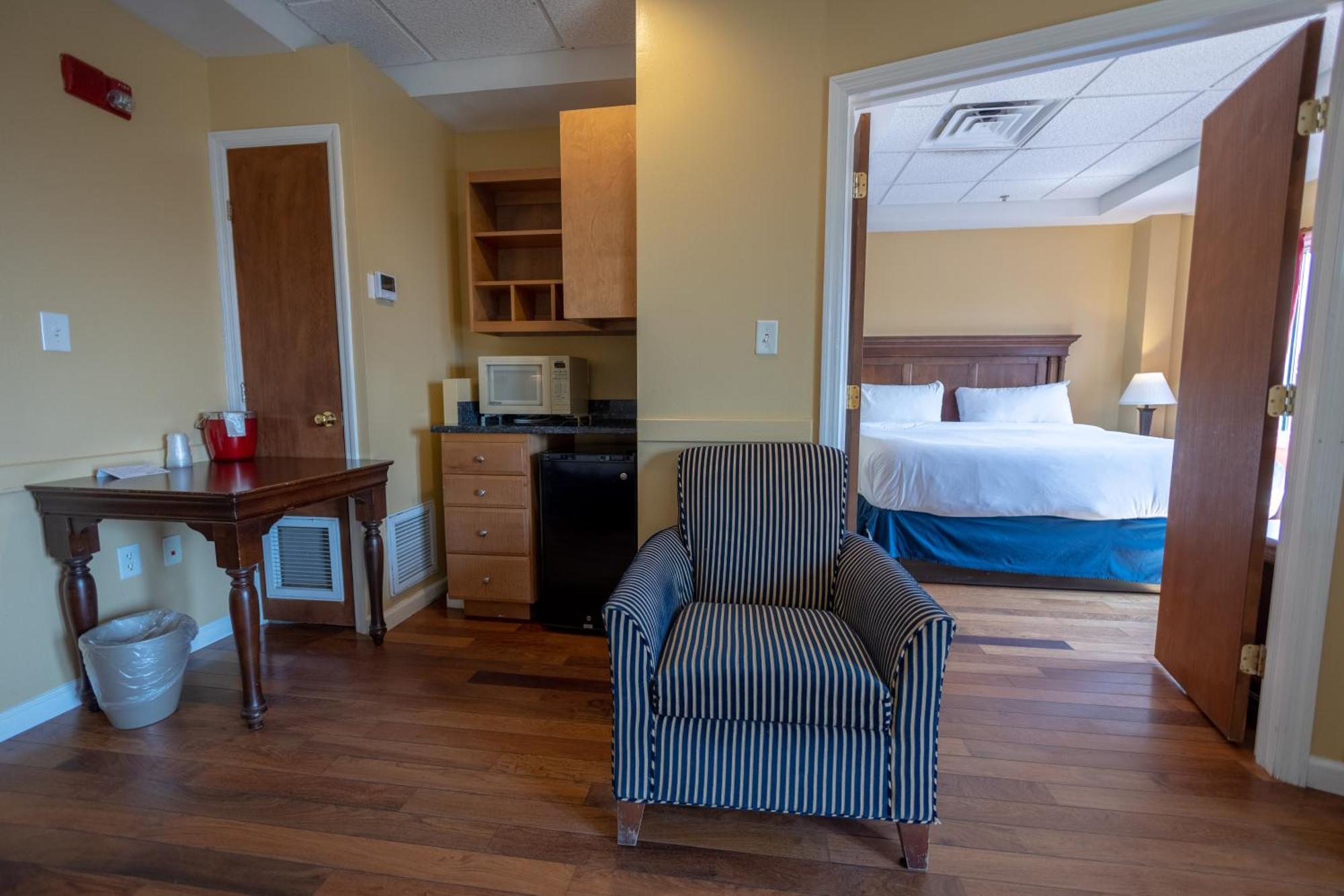 Ocean Inn & Suites St. Simons Island Екстериор снимка