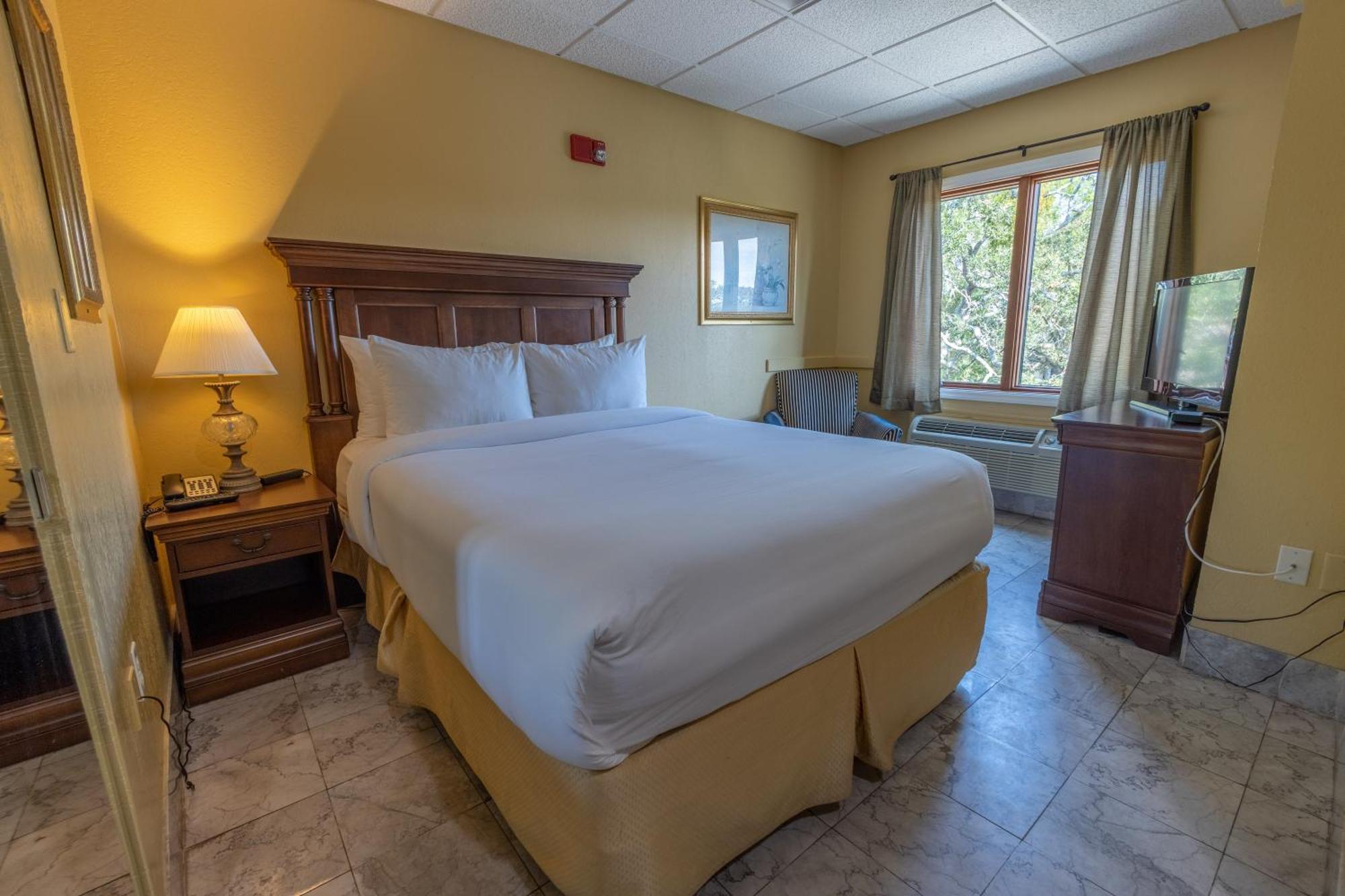 Ocean Inn & Suites St. Simons Island Екстериор снимка