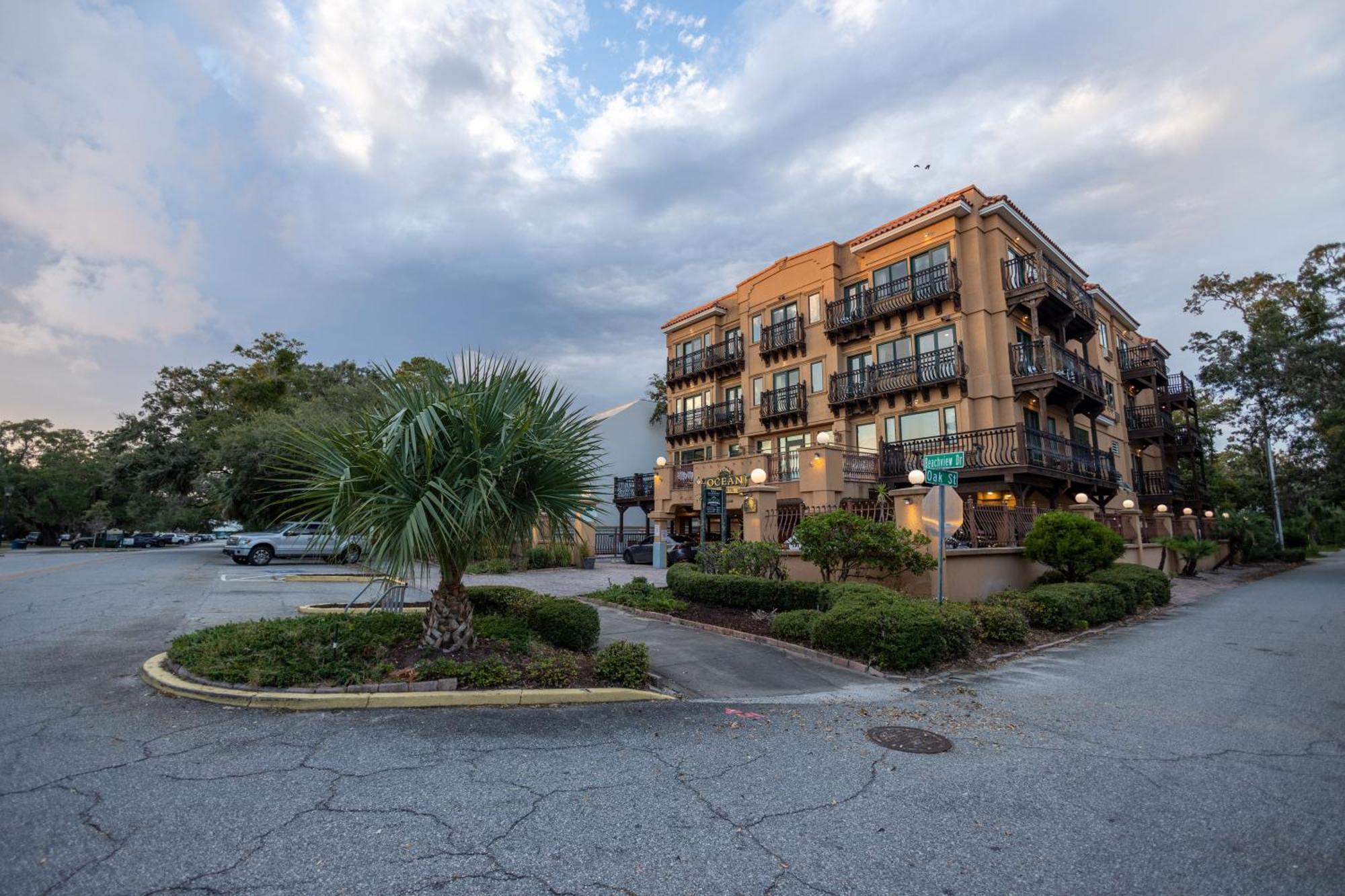 Ocean Inn & Suites St. Simons Island Екстериор снимка