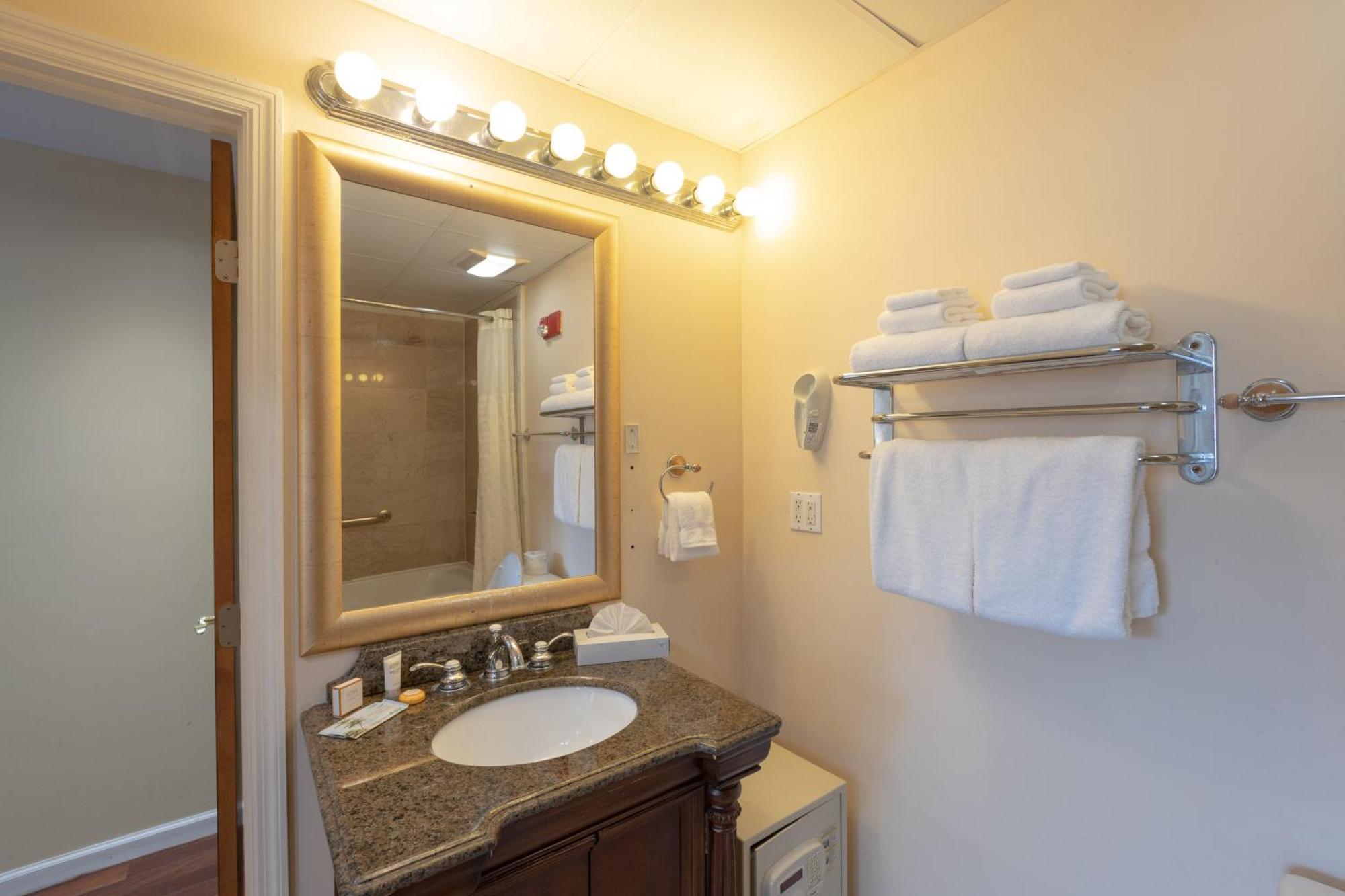 Ocean Inn & Suites St. Simons Island Екстериор снимка