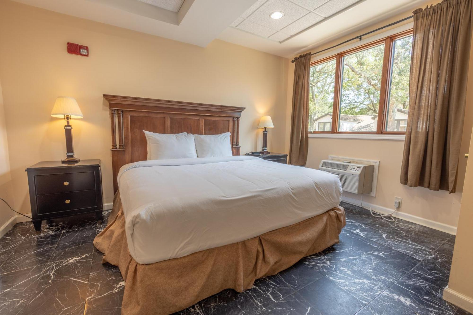 Ocean Inn & Suites St. Simons Island Екстериор снимка