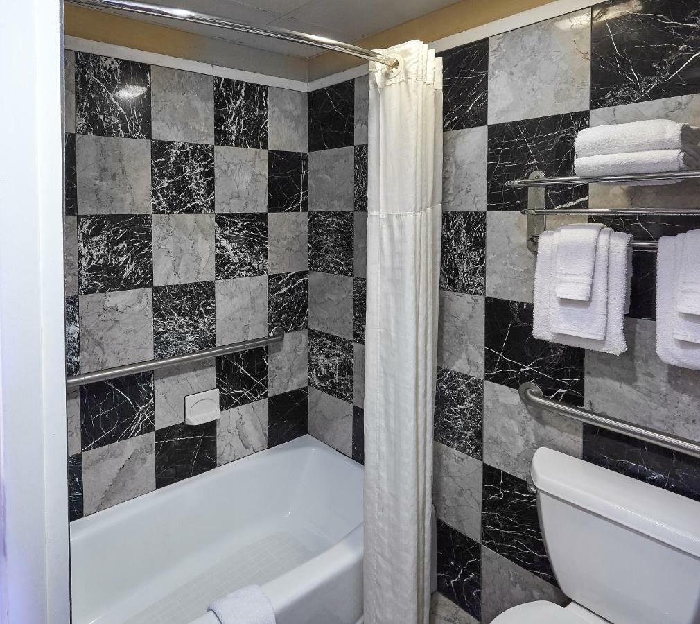 Ocean Inn & Suites St. Simons Island Екстериор снимка